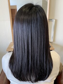 アルル(ARLE)の写真/一人一人の髪質やダメージに合わせて、豊富なトリートメントをご用意♪髪の芯から潤いを補給します◎