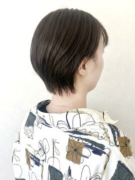 ウィールール 札幌店(WE RULE) 【大人可愛い×小顔ハンサムショート】丸みシルエットが美しい