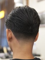 ザ チョップ ショップ ハラジュク(THE CHOP SHOP HARAJUKU)&nbsp;原宿渋谷理容室テーパーフェードカットメンズセンターパート