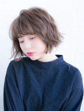 ルティア(Lutia) グレージュボブ