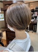 カジュアルショートボブ