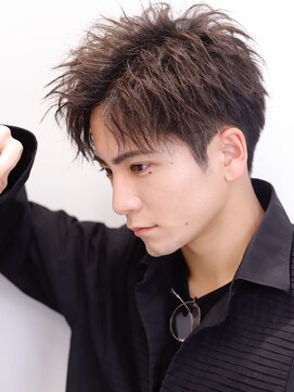 リップス 池袋(LIPPS) ソフトツイストチェイスショート ツーブロック 刈り上げ