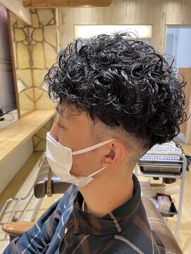 エイト新宿店(EIGHT shinjuku) フェードハードパーマ