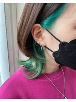 アン(Hair make un)&nbsp;【インナーカラー】ペールグリーン♪♪