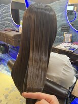 ラズリー(Lazliy)&nbsp;全体の縮毛矯正で柔らかく潤いのある髪に！