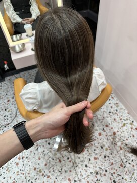 ボタン シブヤ(VOTAN SHIBUYA) 韓国ヘア/艶感カラー/ブリーチなし/渋谷