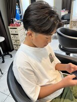 アイズ 海老名(AIZU)&nbsp;センターパート ニュアンスパーマ メンズパーマ 眉毛