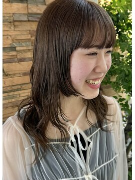 ヘアメイク シンズ ヤシマ(Hair Make SHIN'S YASHIMA) オリーブベージュ／高松