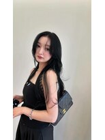 ノク 渋谷(nok)&nbsp;ブルベ冬グレー_オリーブベージュレイヤーカットウェットヘア