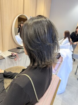 ベル 流山おおたかの森(BELLE) ツヤツヤオリーブグレージュ