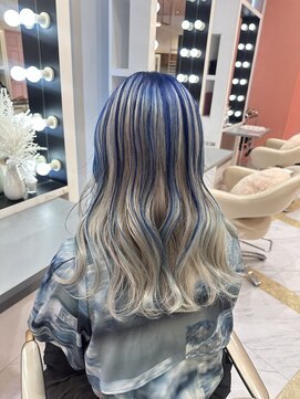 リー 梅田(Lee) デザインカラーで印象を変えたい方必見!