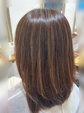 ラルゴ ヘアー(LARGO Hair) ハイライトカラー　20代30代40代50代60代