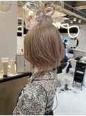 レイヤーボブ×ミルクティーベージュ