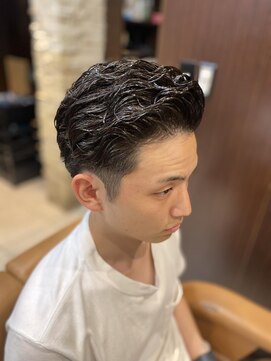 ヘアーモードキクチ 神田日銀通り店 神田ビジネス