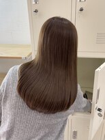 スーリール 小倉店(Sourire)&nbsp;大人ガーリーセミロング・ベージュカラー20代