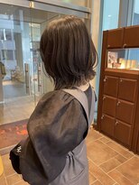 エルサフィロ ヨドヤバシ(el zafiro yodoyabashi) グレージュカラー レイヤーボブ