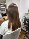 明るい色で白髪を染める
