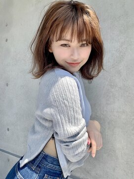 シアター 表参道青山(THEATER) ライトベージュのレイヤーボブ