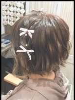 秋葉原コットン ヘアセット専門店&nbsp;ボブスタイルのルーズハーフアップ　ショートヘアアレンジ