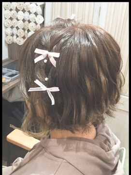 秋葉原コットン ヘアセット専門店 ボブスタイルのルーズハーフアップ　ショートヘアアレンジ