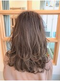 女性らしい艶と透明感/ショコララベージュ/セミディレイヤー