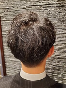 シャウルデッサントウキョウ 表参道(CHARLES DESSIN Tokyo) ツイストスパイラル/センターパート/韓国マッシュ[表参道駅]