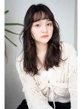 マグノリア オモテサンドウ(MAGNOLiA Omotesando) 暗髪ロングの顔まわりカットで垢抜けパーマ・・・HINATA