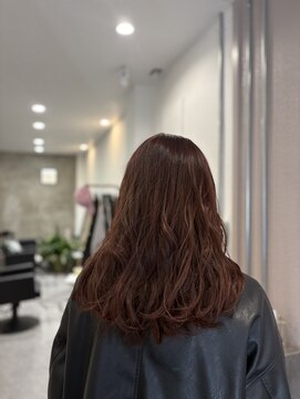 レンネ(Renee) 色気ロングヘア×透明感ピンクブラウン