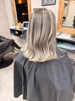 サニー 渋谷(SUNNY)&nbsp;バレイヤージュ、ハイライト、レイヤーカット、くびれボブ