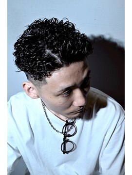 チルチェア 横浜(CHILL CHAIR) 宮城リョータ風パーマ <フェード/スキンフェード/横浜/バーバー>