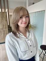 カシビ(kashibi)&nbsp;ホワイトベージュで艶っと。