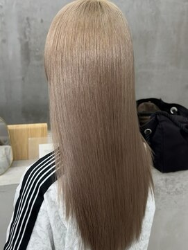 エクラ(ECLAT) ベージュカラー