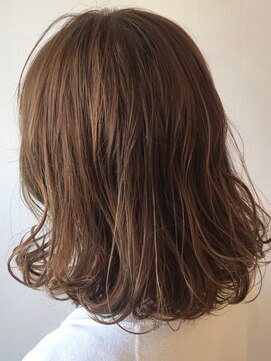 ミーリス(milis by IZA) ボブミディ×オレンジベージュ