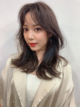 レイラバイアフロート 吉祥寺(Lila by afloat) マッシュウルフのフォギーアッシュ【アフロート小笠原】