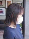 涼しげな質感の切りっぱなしボブ
