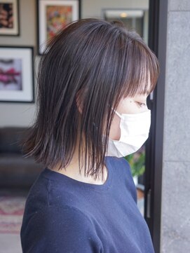 メゾン アヴァロ(Maison Avallo) 涼しげな質感の切りっぱなしボブ