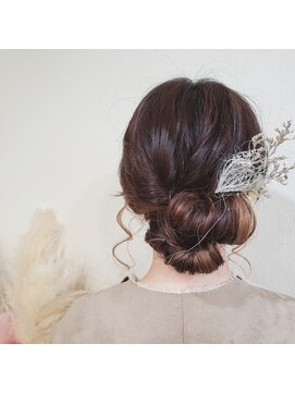 ダブル バイ フローリッシュ(Double × F) クラシックシニヨン