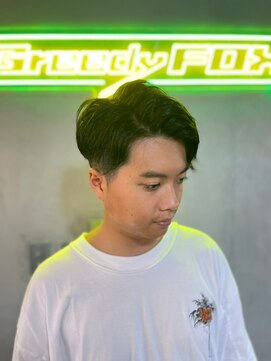 グリーディーフォックス 代々木(Greedy FOX) コンマヘア/センタ-パ-ト/ツイストスパイラル/スキンフェード