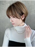 大人美人ショートことりベージュ横顔美人耳かけマッシュショート