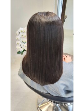 ルカ(LeK) ツヤストレート