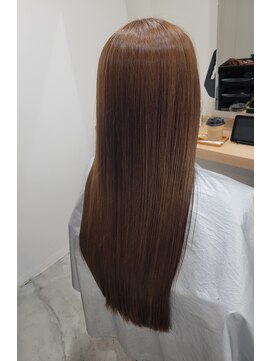 アトレ(attrait) サラツヤ髪