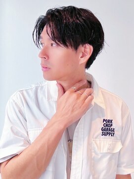 ツーダブル 大阪梅田(WW..) ツイストスパイラルパーマ波巻きスパイラル刈り上げマッシュ