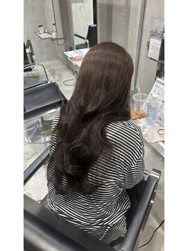 ラック(LUCK) レイヤーぱっつん前髪ステップボーンカットシルキー船橋/韓国