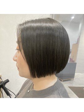 ウイバイファースト(u'i by first) ≪ シンプルお洒落♪ ≫ ぱっつん×ナチュラルボブ♪