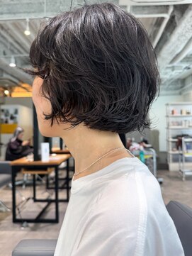 カフ(CAF) CAF 照下　くせ毛風パーマ ボブパーマ デジタルパーマ 大阪