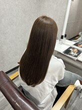 ニーノ(NI-NO) 透明感のあるブラウンカラー