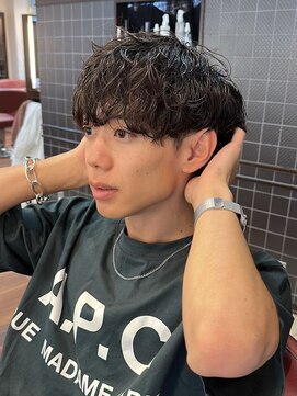 ルッカヨドヤバシ(RUCCA yodoyabashi) 波巻きパーマ【伊藤拓哉】