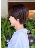 計算カットで叶う、伸びても幼く見えない大人ショート