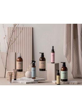 髪の内部からしっかり補修してくれるので、潤いのある美髪に♪カラーやパーマとの相性も抜群◎