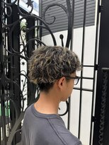 アブニール 我孫子(AVENIR)&nbsp;クセ毛を活かす！ツイストスパイラル × ハイライトメッシュ